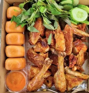 Hình ảnh Gà Nướng Bánh Bao Mr Bắp 