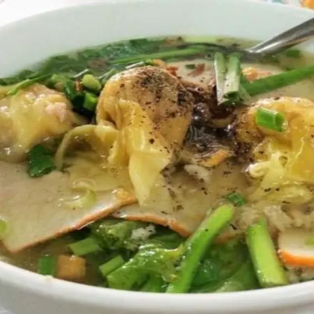Hình ảnh Hủ tiếu mì sủi cảo xương