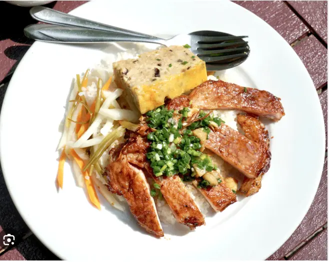 Hình ảnh Cơm sườn chả