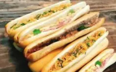 Hình ảnh Bánh mì que truyền thống