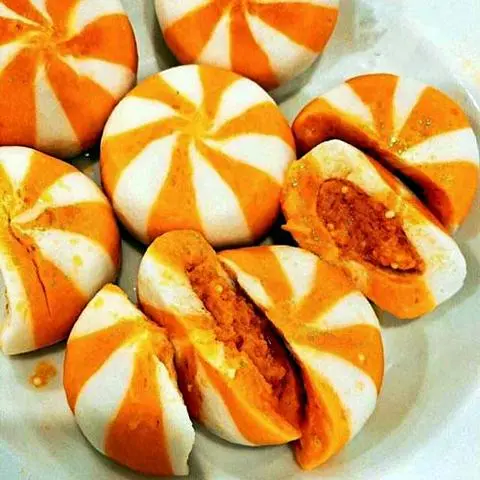 Hình ảnh Bánh bao cam trứng cá