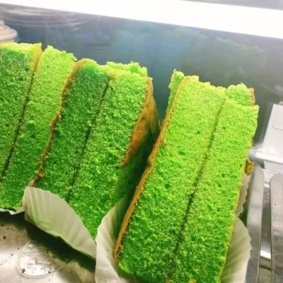 Hình ảnh Bánh tam giác vị lá dứa