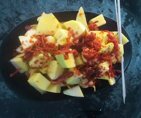 Hình ảnh Xoài lắc khô bò
