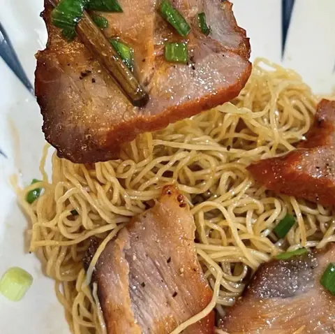 Hình ảnh Mì sủi cảo xá xíu