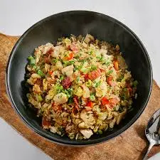 Hình ảnh Cơm gà sốt tiêu đen ( má )  