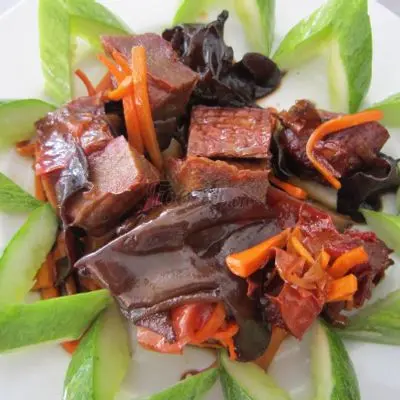 Hình ảnh Vịt quay Bắc Kinh chay( bánh mì)