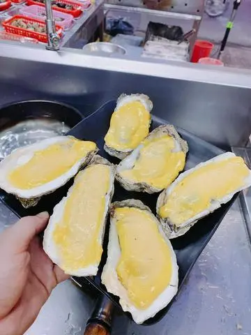 Hình ảnh Hàu Đá nướng phô mai