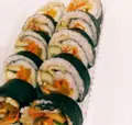 Hình ảnh Kimbap chả cá cay