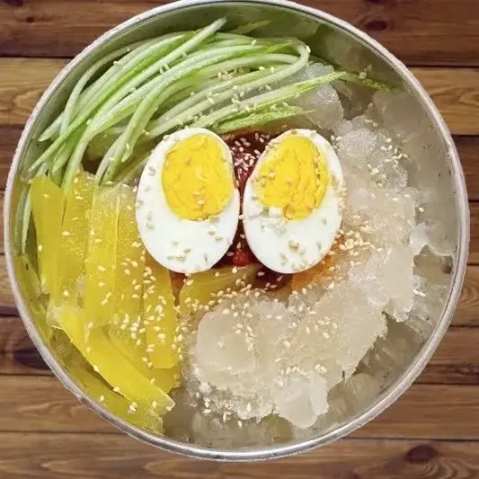 Hình ảnh Mì lạnh nước súp bò