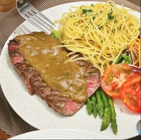 Hình ảnh Beefsteak striploin - mì Ý
