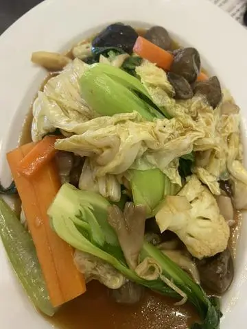 Hình ảnh Rau củ thập cẩm xào nấm - Stir-fried mix freedom vegetarian