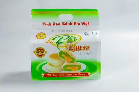Hình ảnh Bánh pía kim sa lá dứa 12 lớn