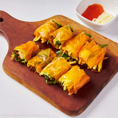 Hình ảnh Bánh tráng cuốn trứng cút