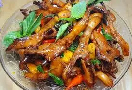 Hình ảnh Lưỡi vịt xào nấm