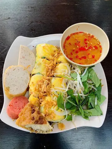 Hình ảnh Bánh cuốn trứng đặc biệt