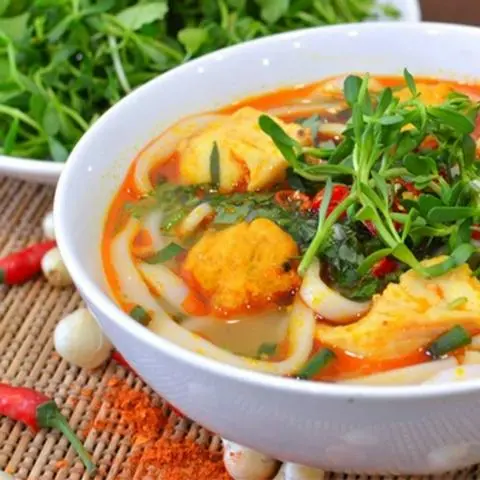 Hình ảnh Bánh canh cá lóc chiên