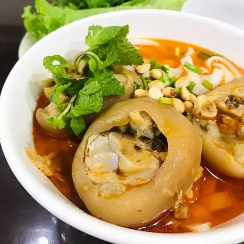 Hình ảnh Mì gói giò heo + huyết