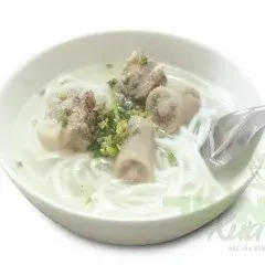 Hình ảnh Bánh canh đuôi heo lớn