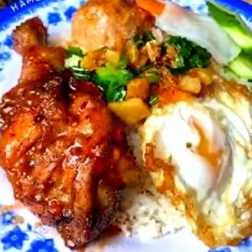 Hình ảnh Cơm gà ốp la xíu mại
