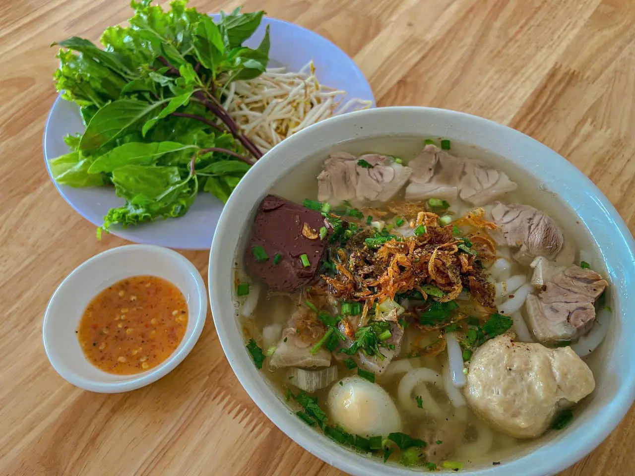 Hình ảnh Tô tiêu chuẩn