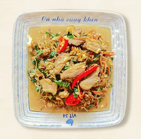 Hình ảnh Vịt xào hoa chuối