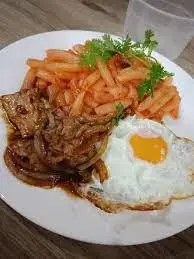 Hình ảnh Nui xào bò - trứng