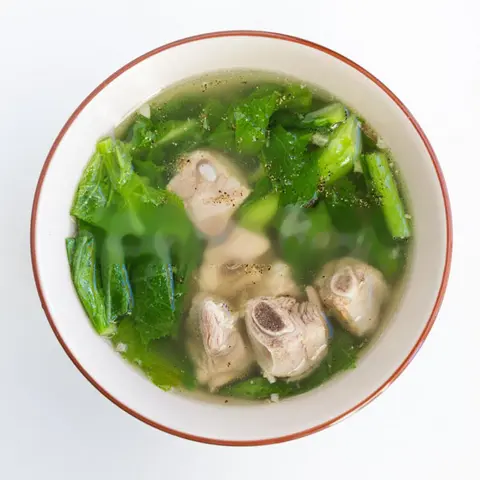 Hình ảnh Cải xanh nấu sườn non