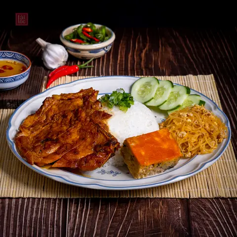 Hình ảnh Cơm Tấm Sườn Bì Chả