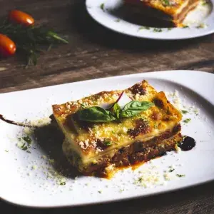 Hình ảnh Home-made lasagne