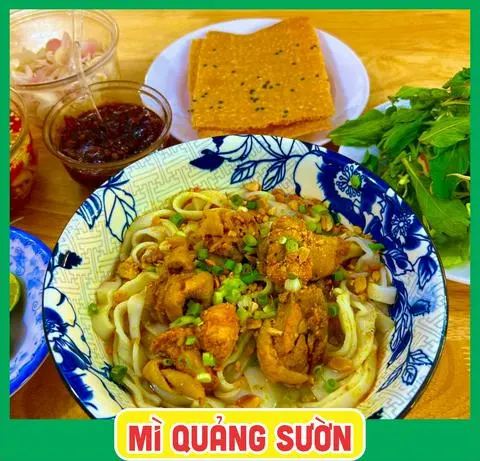 Hình ảnh Mì Quảng sườn