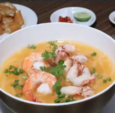 Hình ảnh Bánh canh cua tôm thố nhỏ