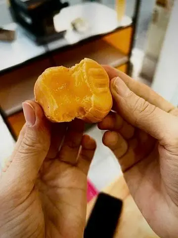 Hình ảnh Bánh gà con nhân phô mai mặn