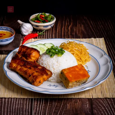 Hình ảnh Cơm Tấm Ba Rọi Bì Chả