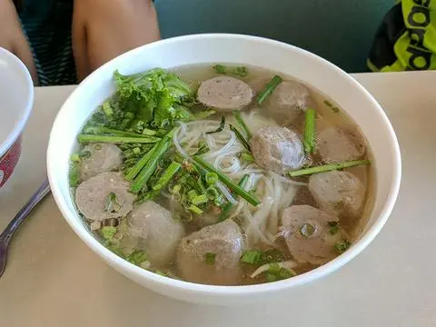 Hình ảnh Phở gân bò viên . Hủ tiếu bò viên 