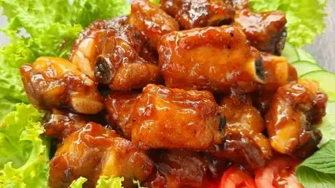 Hình ảnh Cơm sườn tay cầm