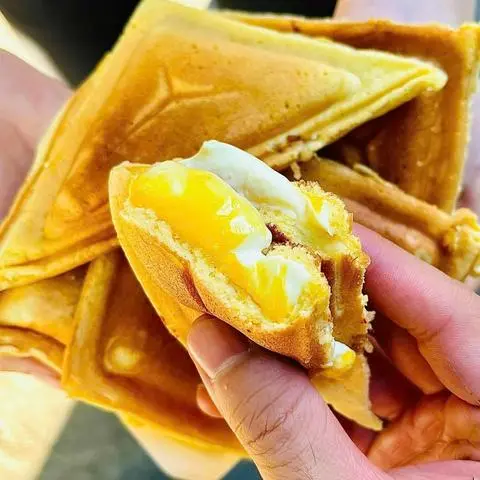Hình ảnh Hotdog trứng gà ta