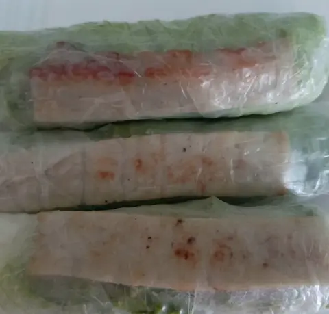 Hình ảnh Nem nướng cuốn sẵn