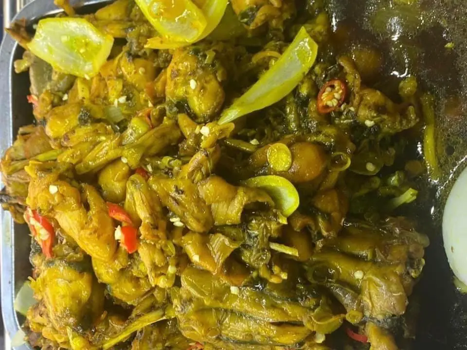 Hình ảnh Cơm ếch xào lăn