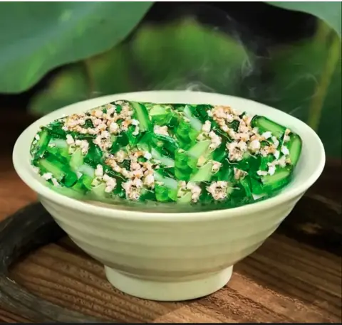 Hình ảnh Canh khổ qua thịt bằm