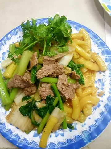 Hình ảnh Nui xào bò
