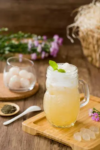 Hình ảnh Trà xanh - vải - nha đam