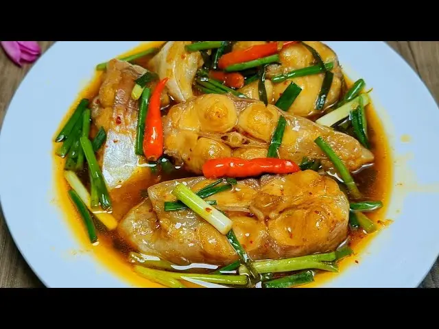 Hình ảnh Cơm cá hú kho hành ớt