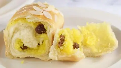 Hình ảnh Bánh mì nho dừa
