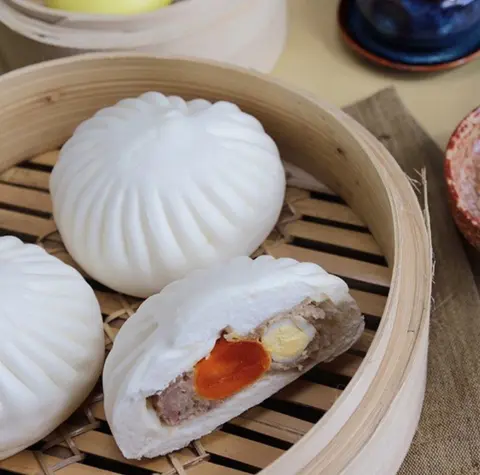 Hình ảnh Bánh bao trứng muối