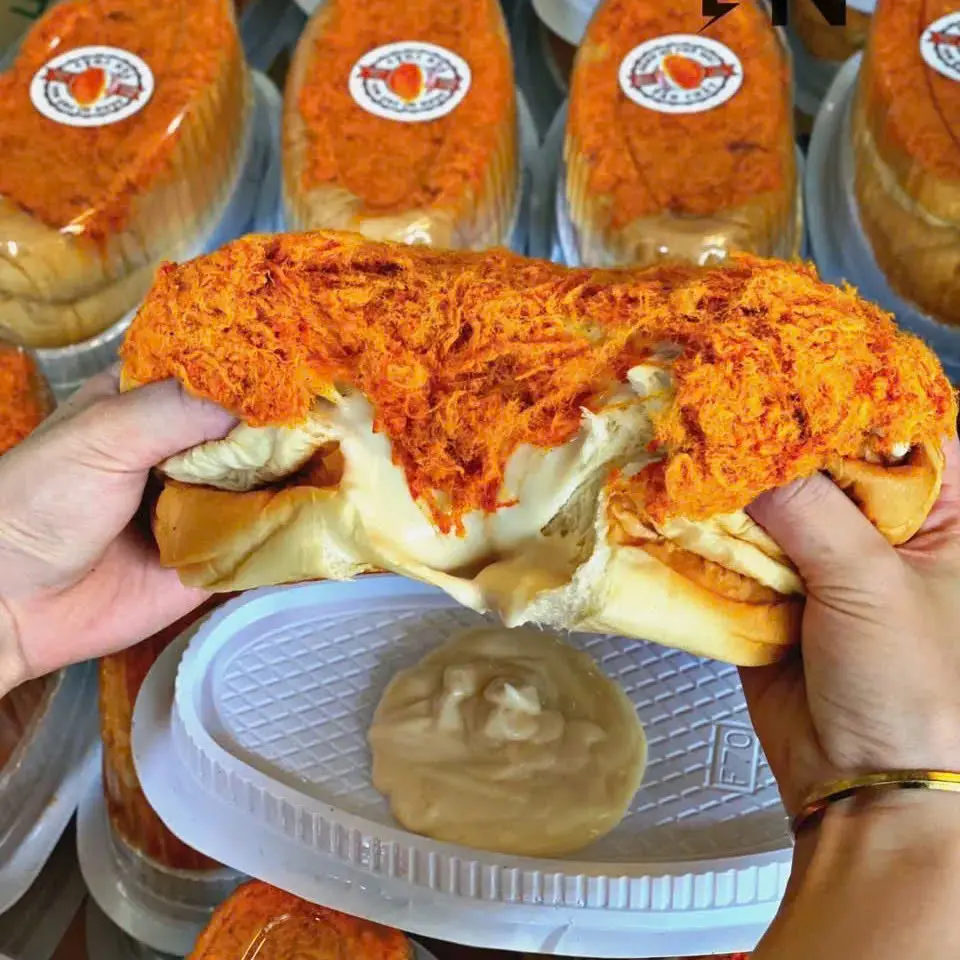 Hình ảnh Bánh mì phô mai tan chảy