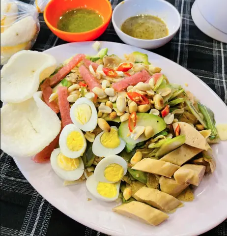 Hình ảnh Tré trộn Bình Định Tai Heo Full Topping(Lớn)