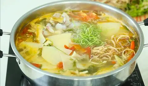 Hình ảnh Lẩu cá diêu hồng tàu hũ măng chua
