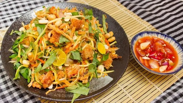 Hình ảnh Gỏi xoài khô gà - nước mắm chua ngọt