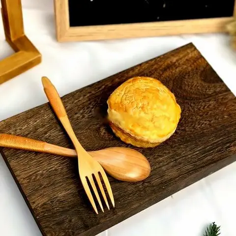 Hình ảnh Bánh pate chaud