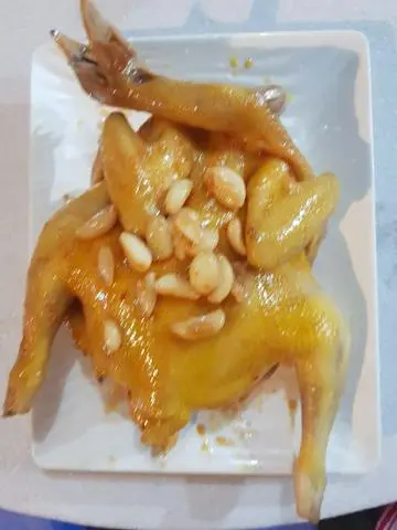 Hình ảnh Gỏi gà ta - cháo nấm
